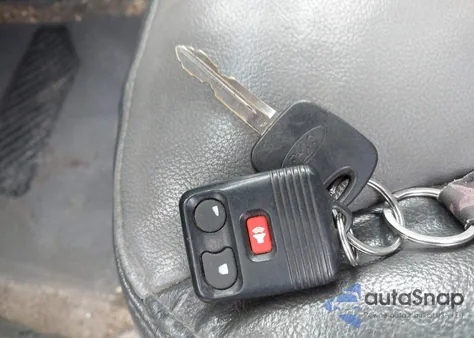 2004 Ford Escape Xlt from USA, damaged, VIN 1FMCU93154DA14738